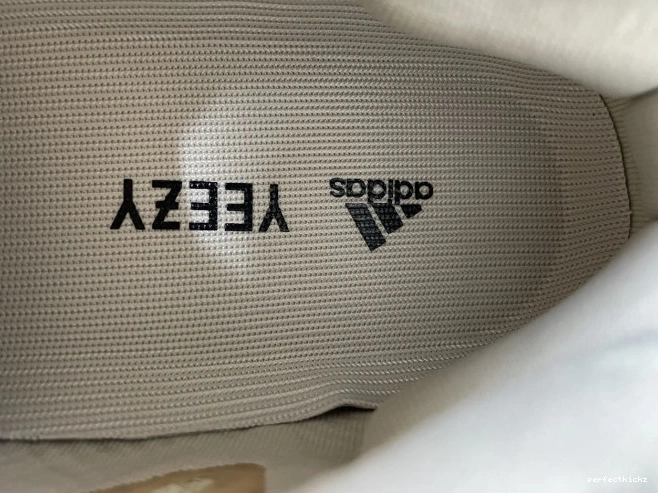 380 Adidas GY2649 Boost Yecoraite Reflective Yeezy 0801